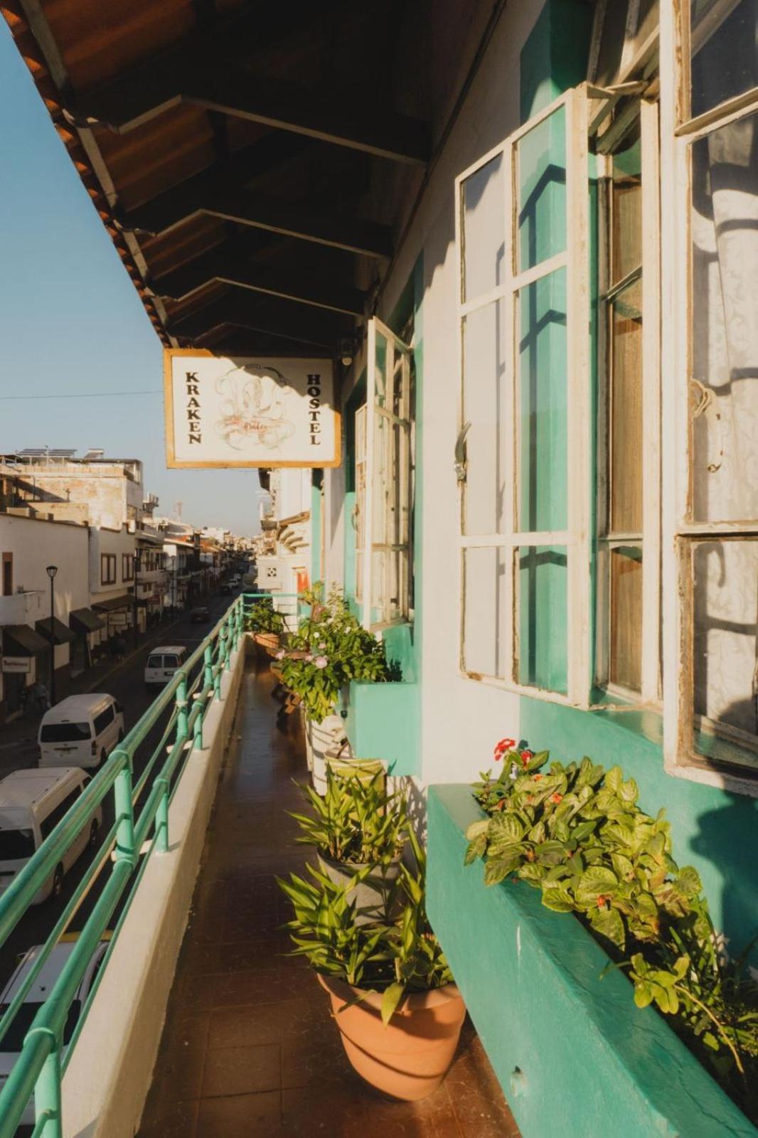 Casa Kraken Hostel プエルトバラータ エクステリア 写真